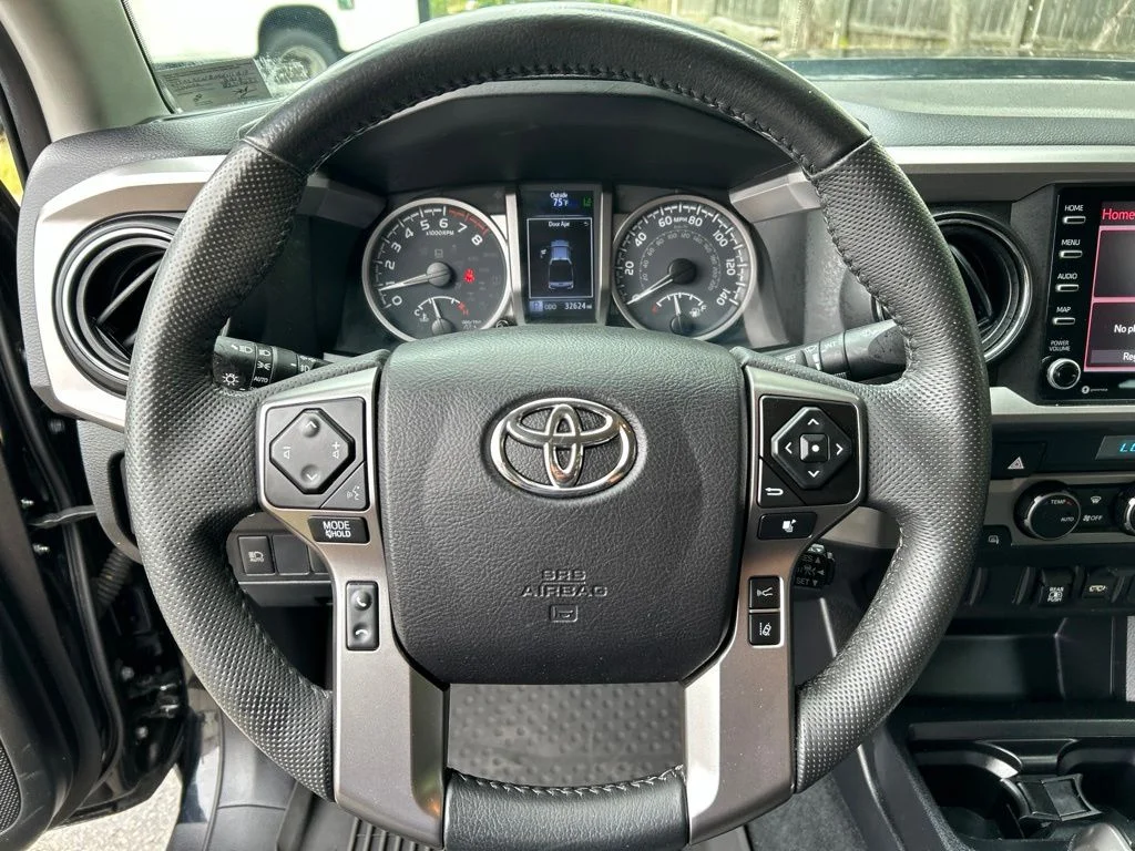 Used 2021 Black Toyota SR5 image 16