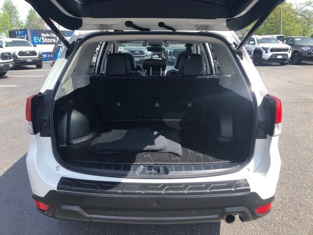 Used 2019 White Subaru Limited image 10