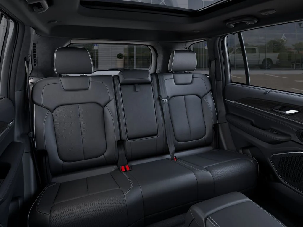 New 2025 Baltic Gray Metallic Clear-Coat Exterior Paint Jeep Overland image 16