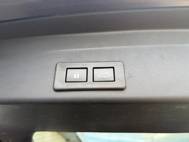 Used 2022 Gray Subaru Touring image 41