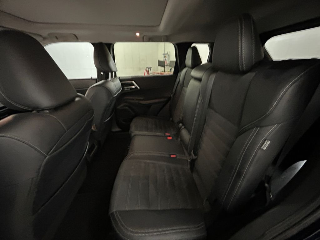 Used 2024 Blue Mitsubishi SE image 19