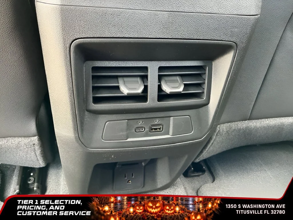New 2026 Summit White GMC Elevation image 31