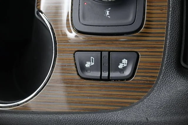 Used 2023 Summit White GMC SLE image 19