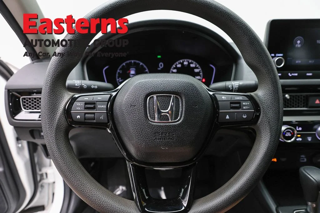 Used 2024 White Honda LX image 10