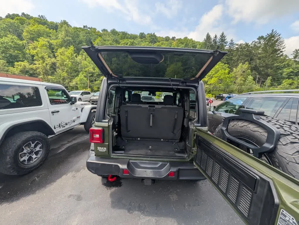 Used 2024 Sarge Green Clearcoat Jeep Rubicon image 11