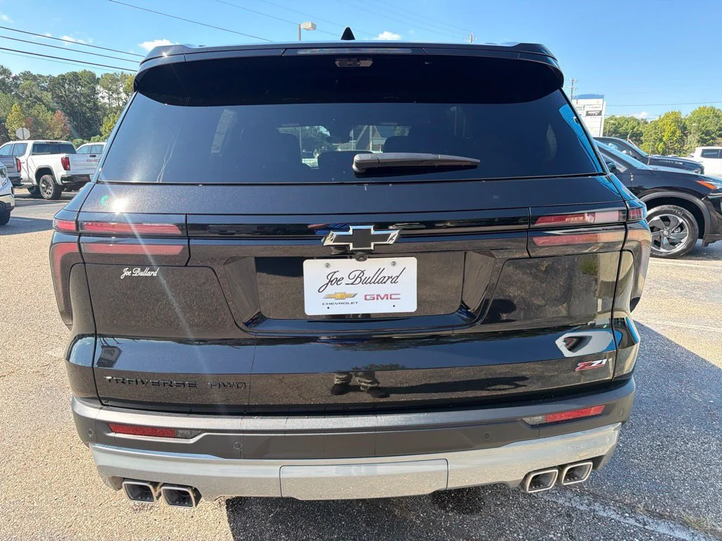 New 2027 Mosaic Black Metallic Chevrolet Z71 image 4
