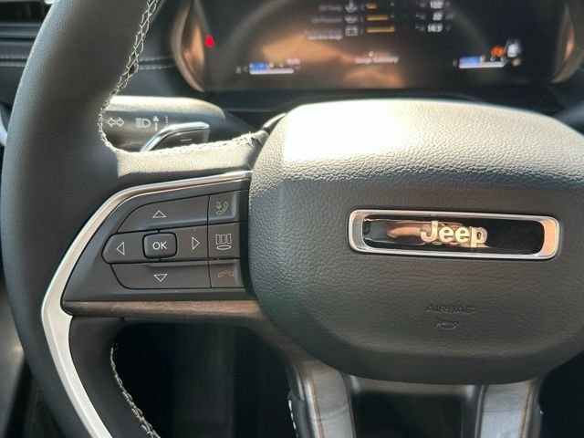 New 2026 Diamond Black Crystal Pearl-Coat Exterior Paint Jeep Altitude image 18