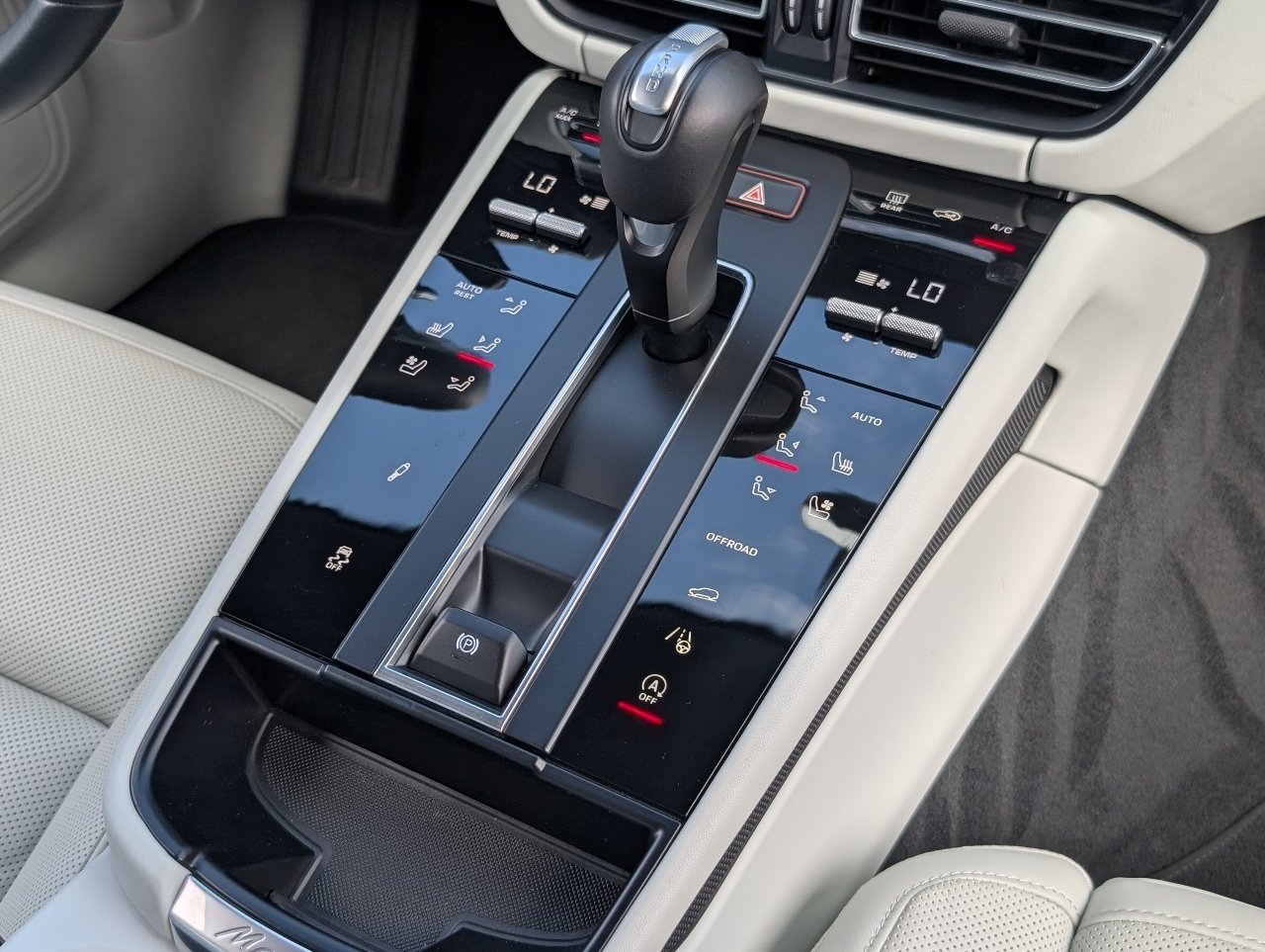 Used 2025 White Porsche T image 15