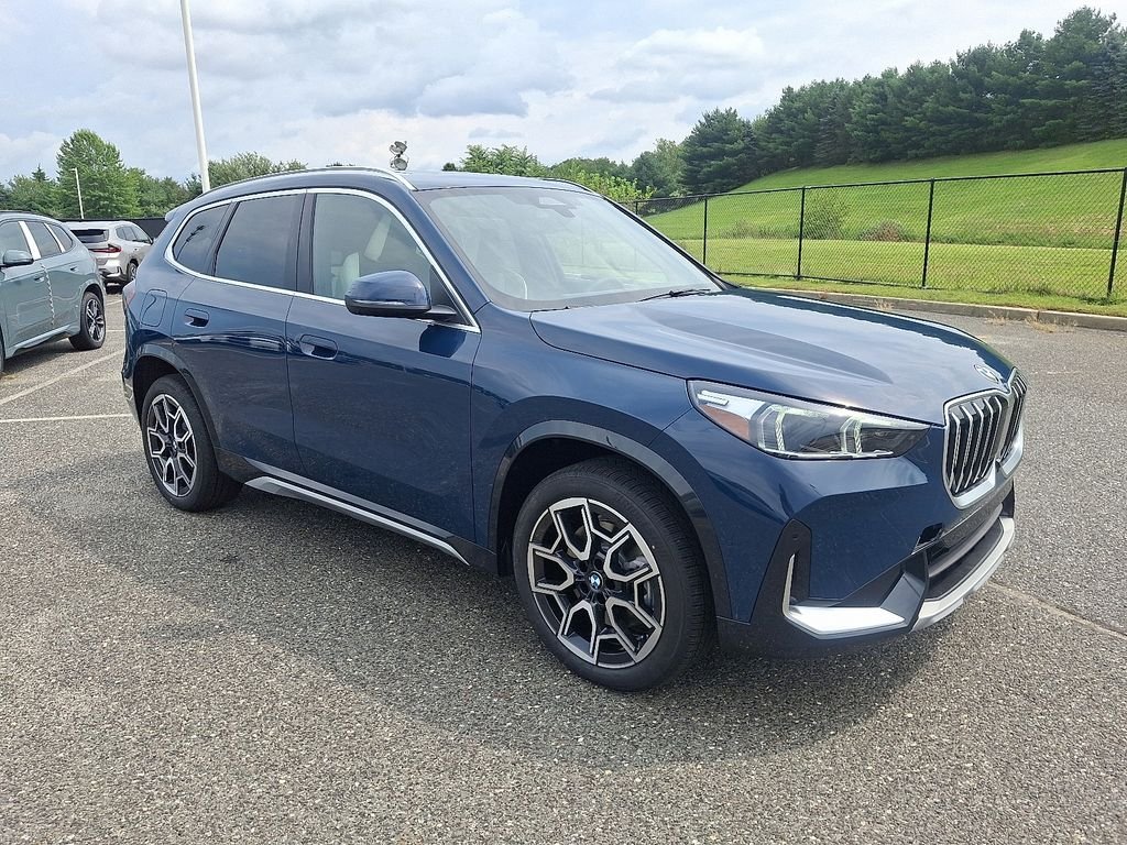 New 2027 Night Dusk Blue Metallic BMW xDrive28i image 2