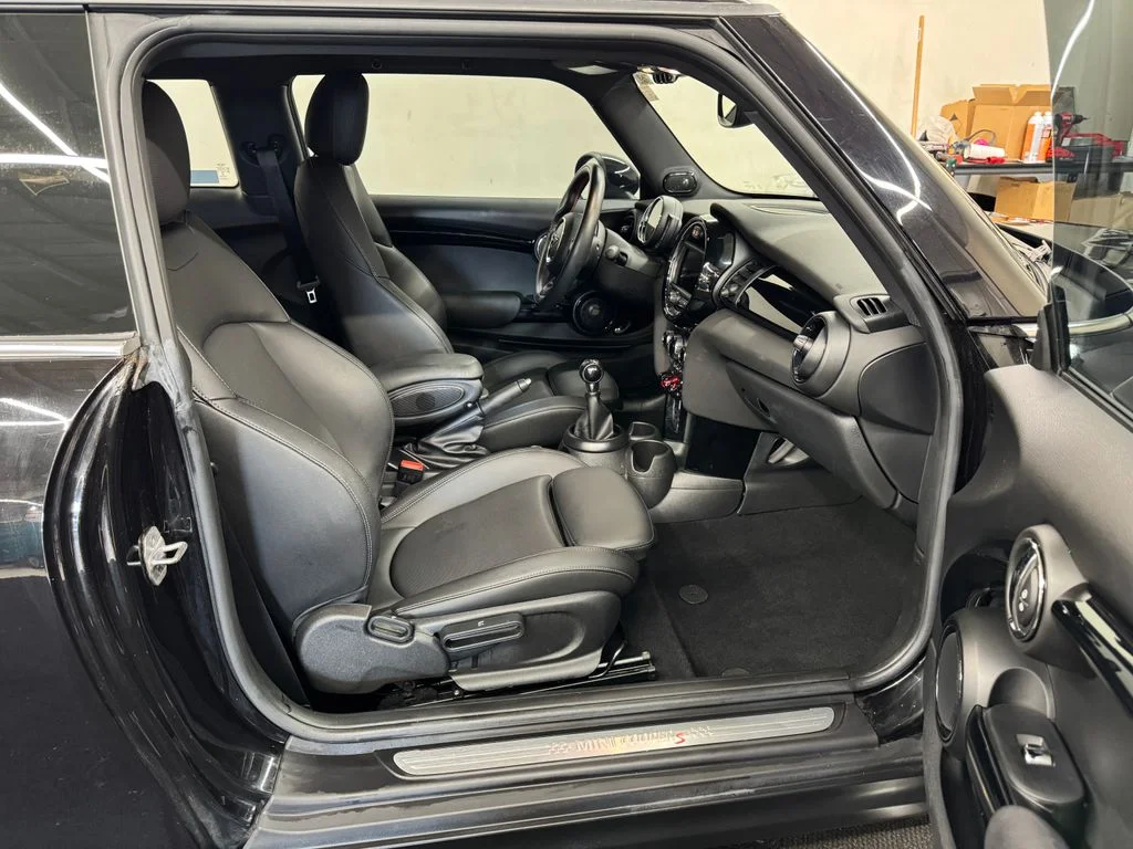 Used 2019 Black MINI Signature image 28