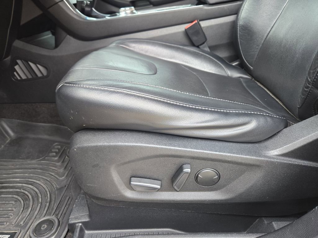 Used 2020 Silver Ford Titanium image 19