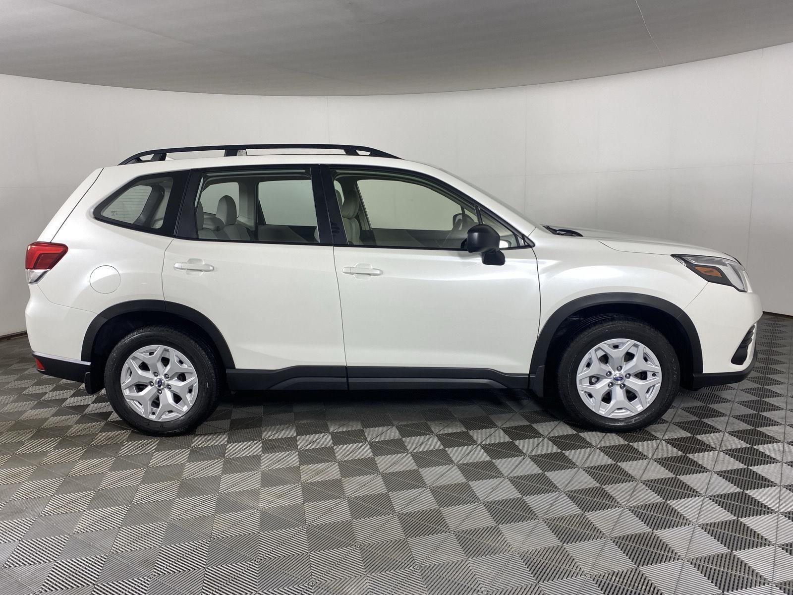 Used 2023 Crystal White Pearl Subaru  image 8