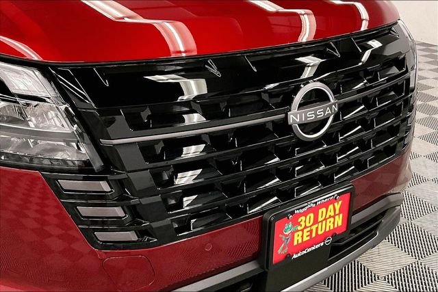 New 2026 Scarlet Ember Tintcoat/Super Black Nissan Platinum image 15