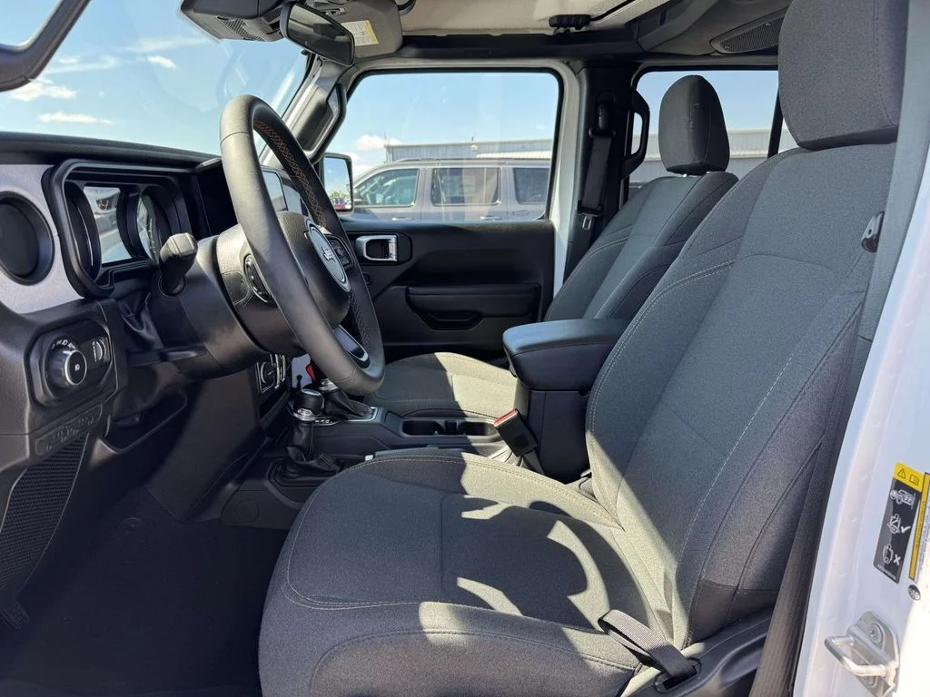Used 2024 White Jeep Sport S image 13