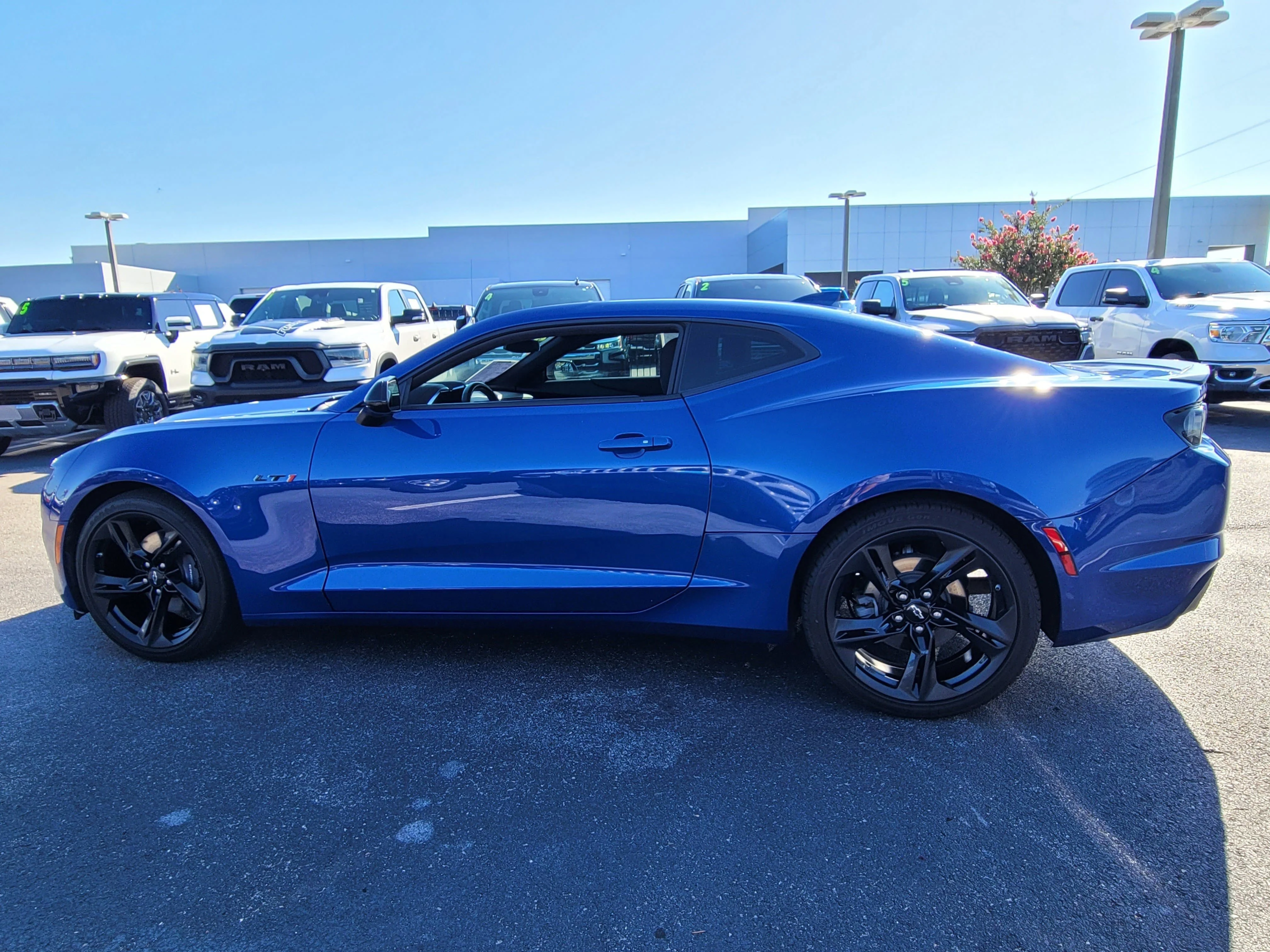 Used 2022 Riverside Blue Metallic Chevrolet LT1 image 7