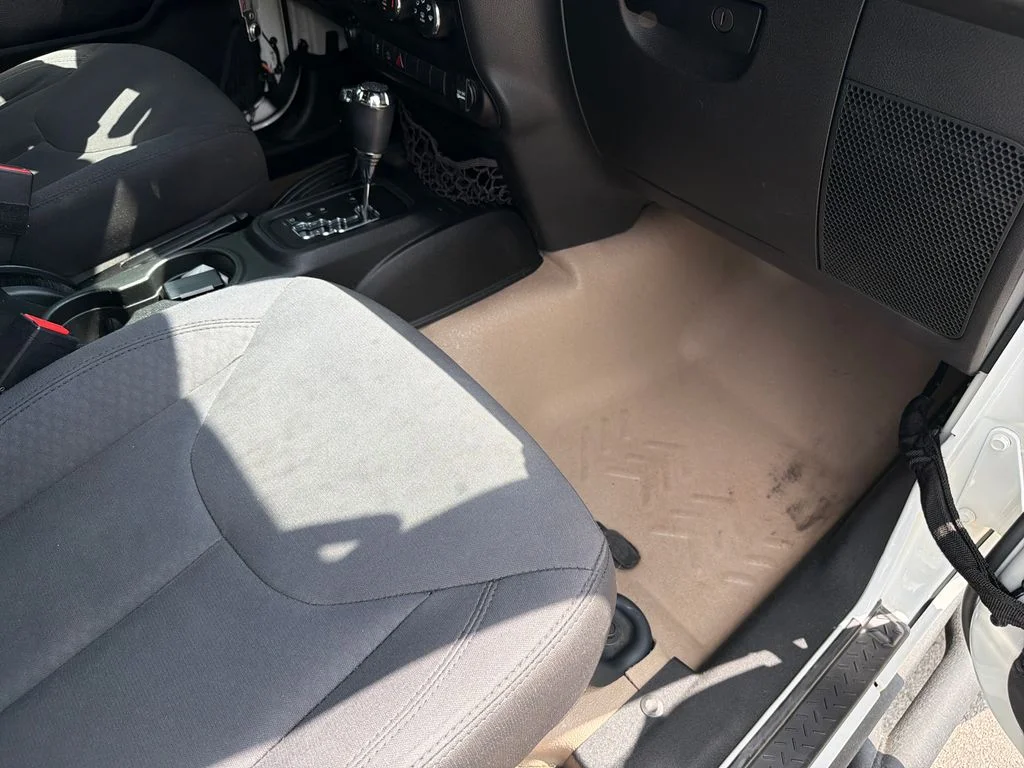 Used 2017 White Jeep Unlimited Sport image 37