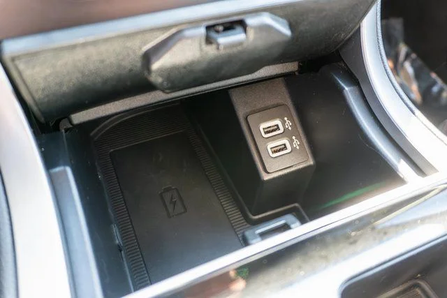 Used 2019 Gray Ford SEL image 33