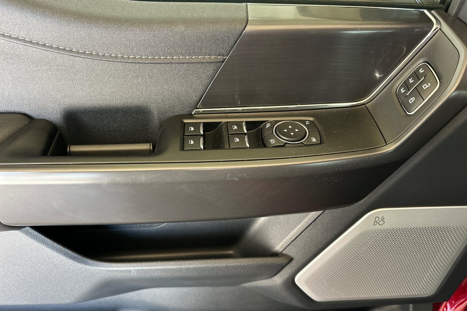 Used 2025 Red Ford Lariat image 10