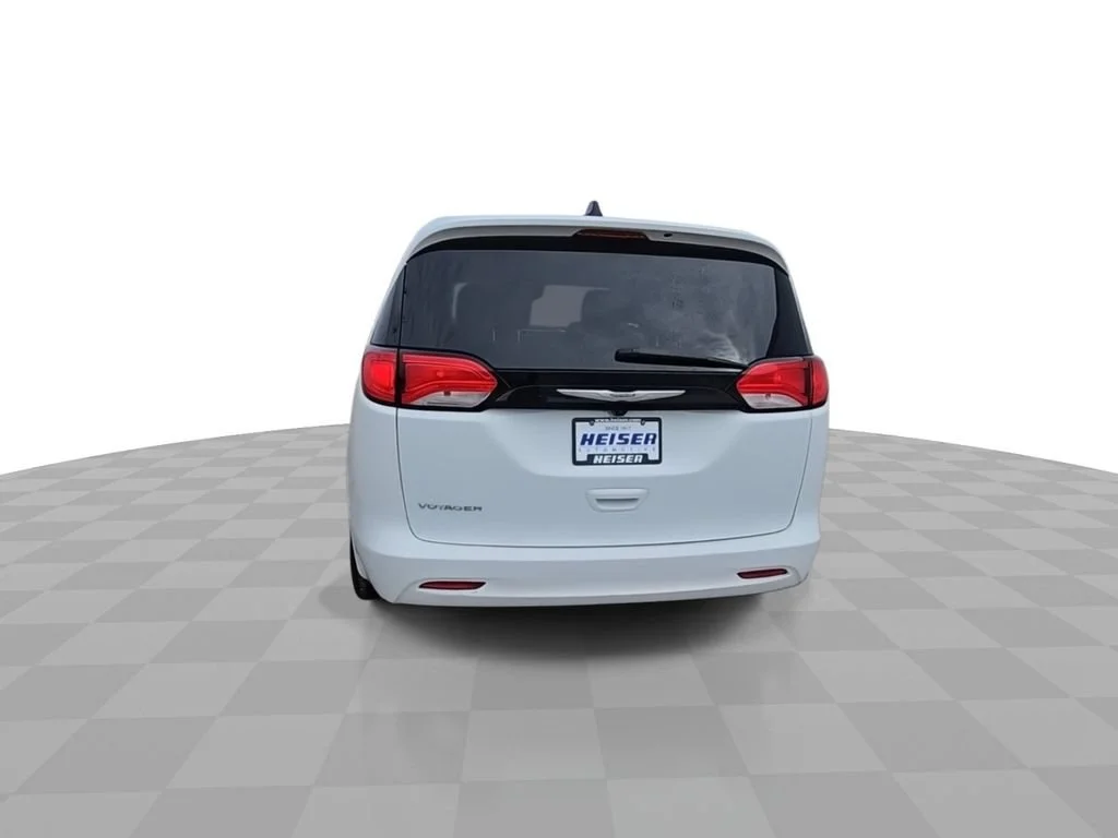 Used 2023 White Chrysler LX image 7