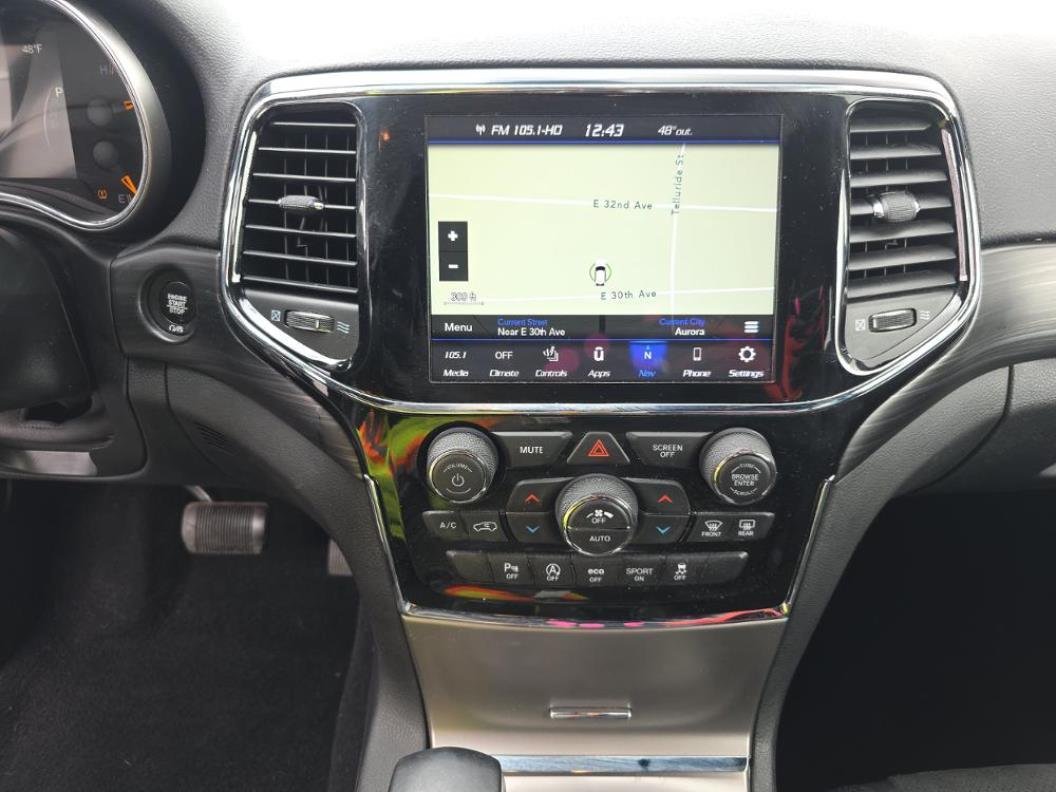 Used 2021 Granite Crystal Metallic Clearcoat Jeep Laredo X image 7