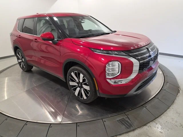 New 2026 Red Diamond Mitsubishi SE S-AWC image 3