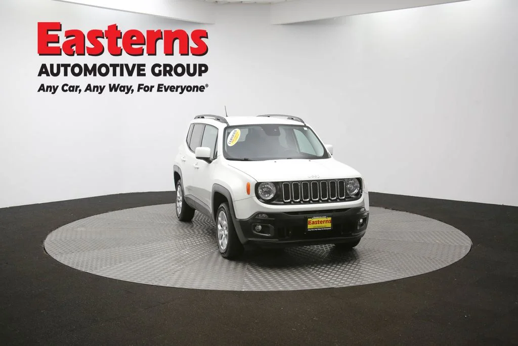 Used 2017 White Jeep Latitude image 49