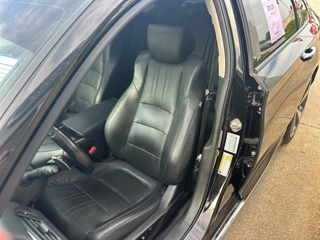 Used 2018 Crystal Black Pearl Honda Touring 1.5T image 30