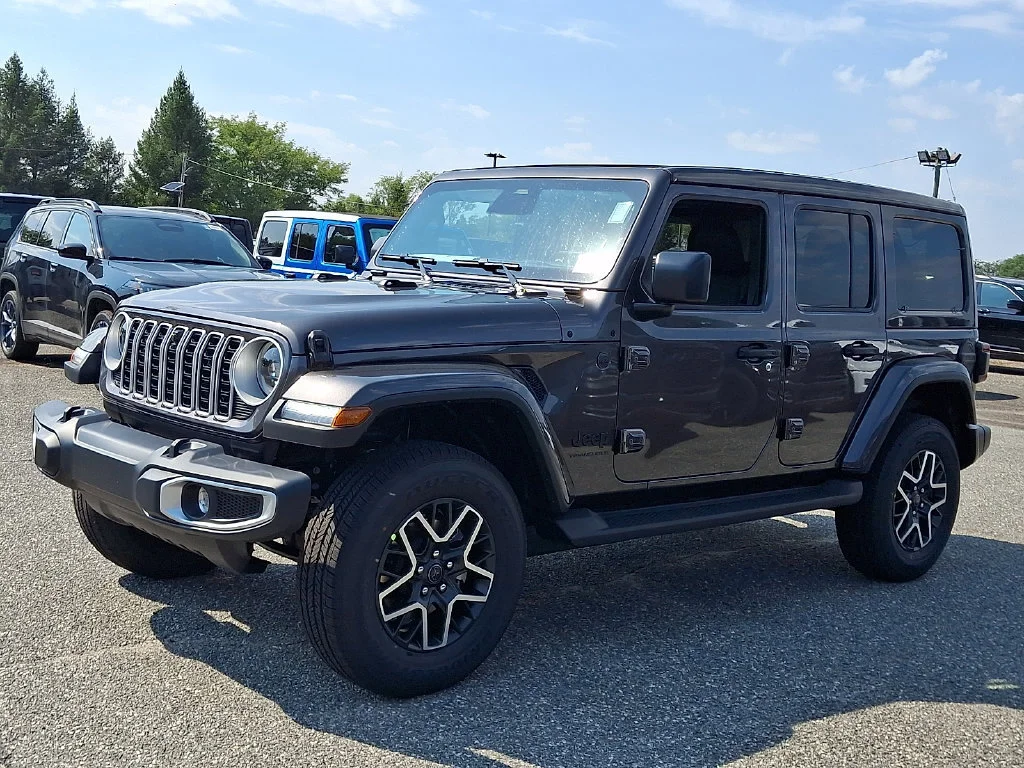 New 2027 Granite Crystal Metallic Clearcoat Jeep Sahara image 4