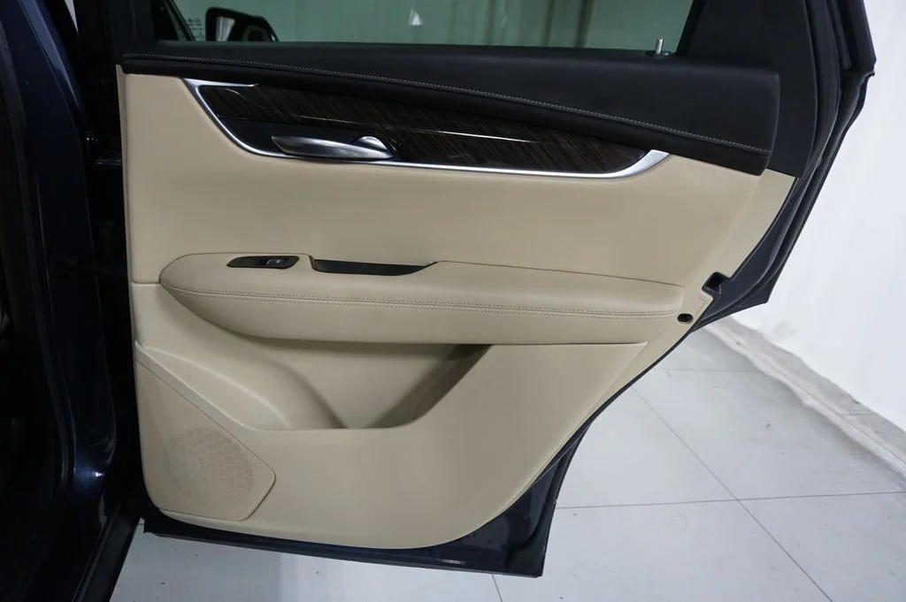 Used 2019 Harbor Blue Metallic Cadillac Base image 34