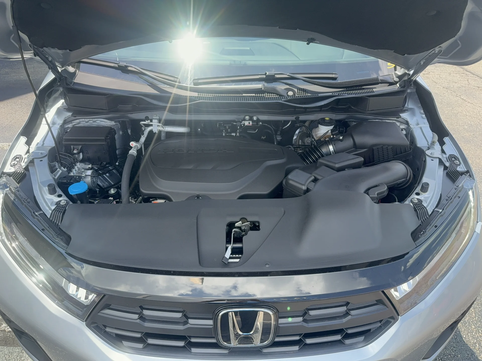 New 2026 Solar Silver Metallic Honda EX-L image 14