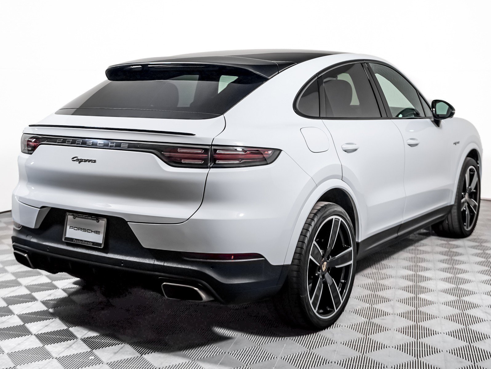 Certified Used 2023 CARRARA WHITE Porsche E-Hybrid Coupe image 10