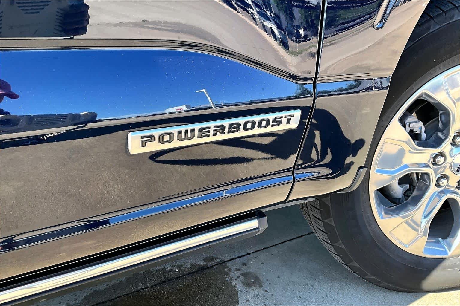 Used 2023 Antimatter Blue Metallic Ford Platinum image 10