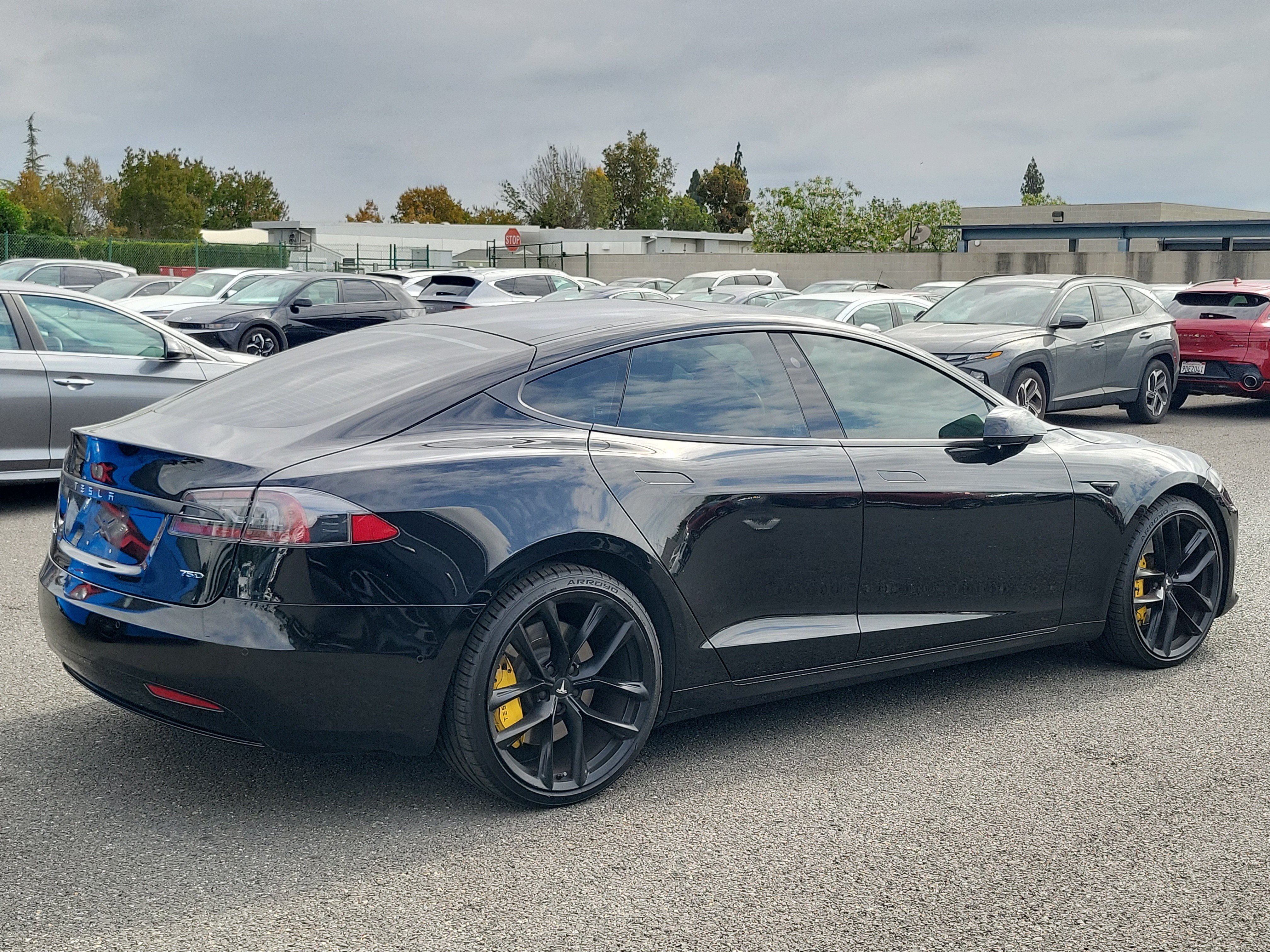 Used 2018 Solid Black Tesla 75D image 5