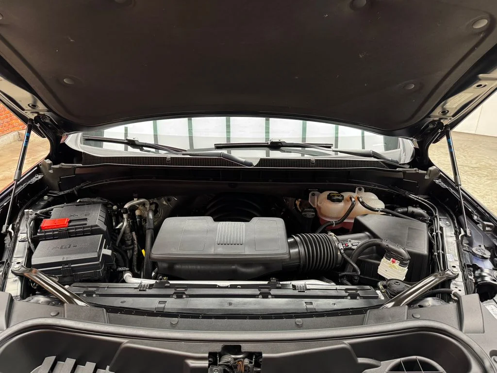 Used 2024 Black Chevrolet Z71 image 29