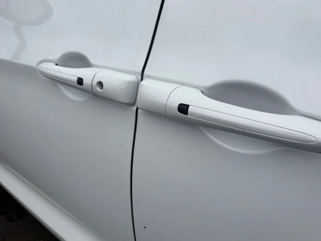 New 2026 Bright White Clear-Coat Exterior Paint Chrysler LX image 12