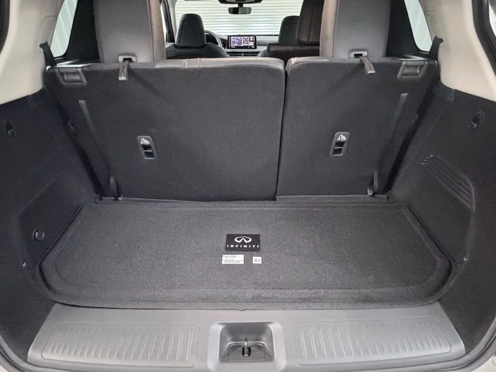 New 2026 Titanium INFINITI LUXE image 35