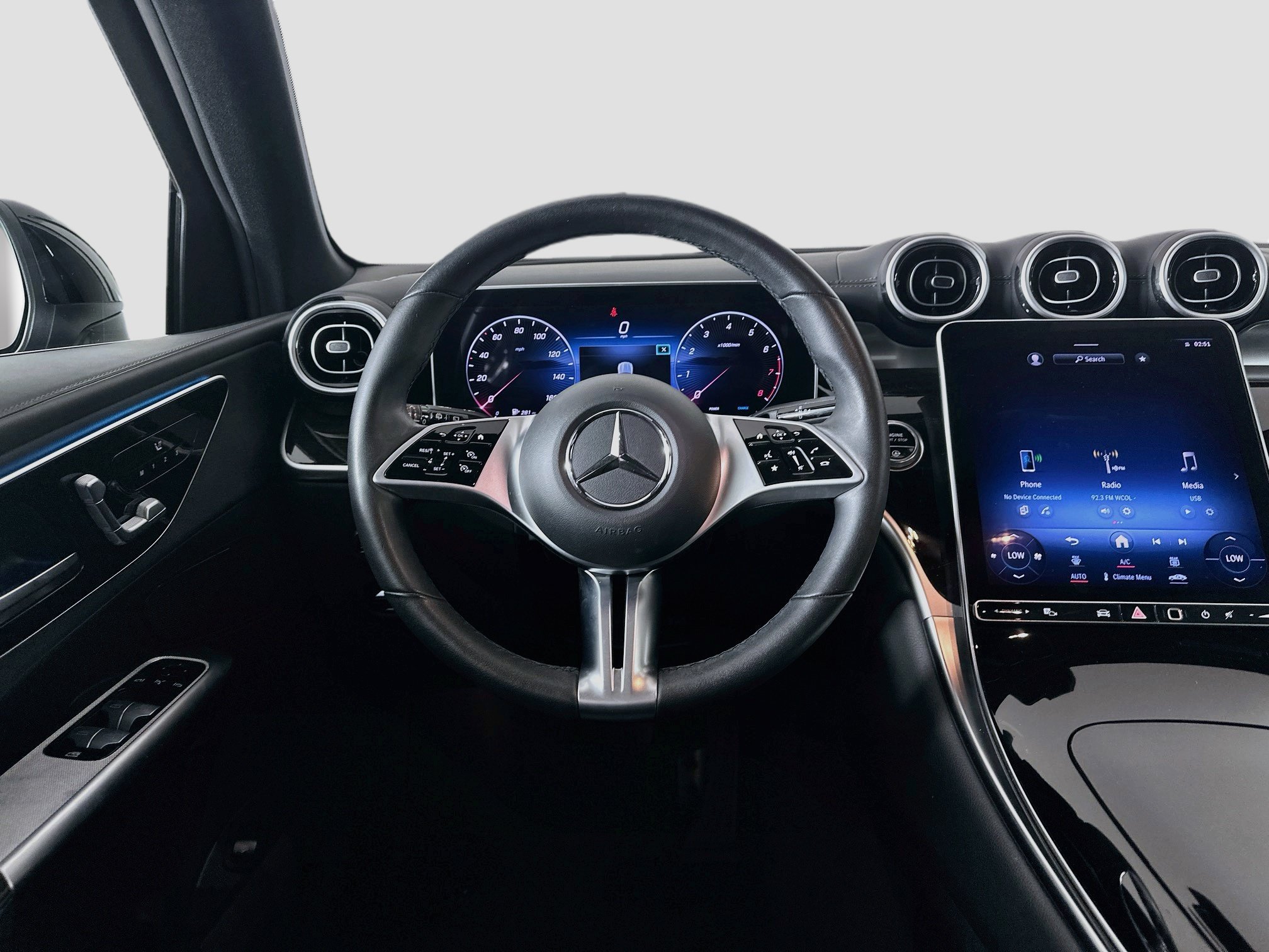 Used 2023 Black Mercedes-Benz GLC 300 image 27