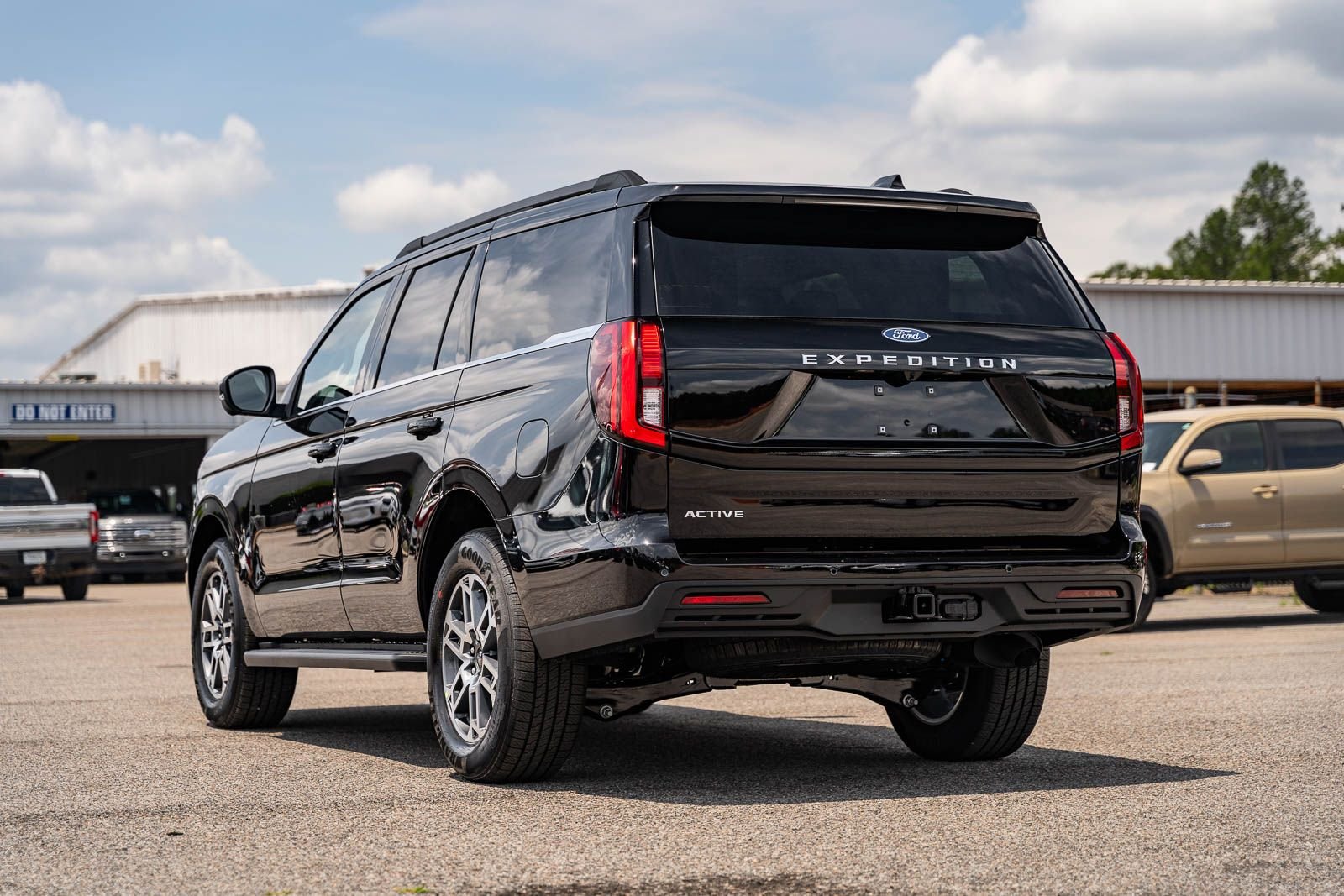 New 2026 Agate Black Metallic Ford Active image 3