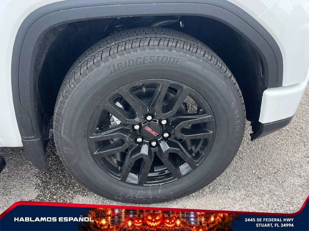 New 2026 Summit White GMC Elevation image 21