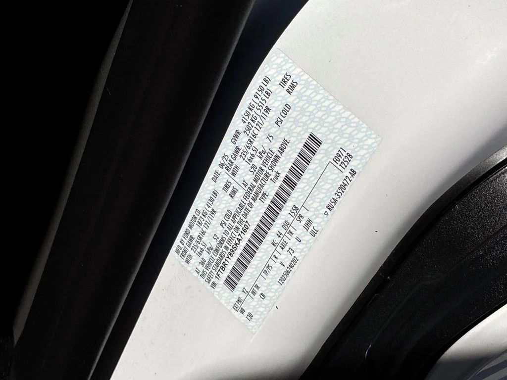 Used 2025 Oxford White Ford  image 19