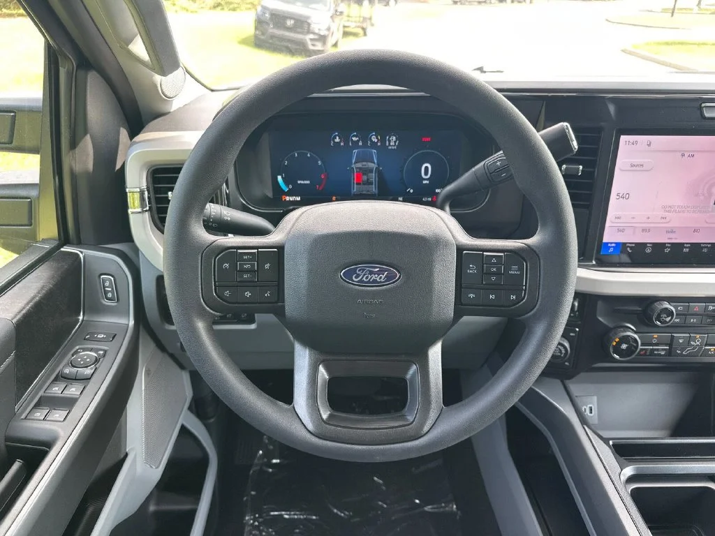 New 2027 Silver Ford XLT image 17