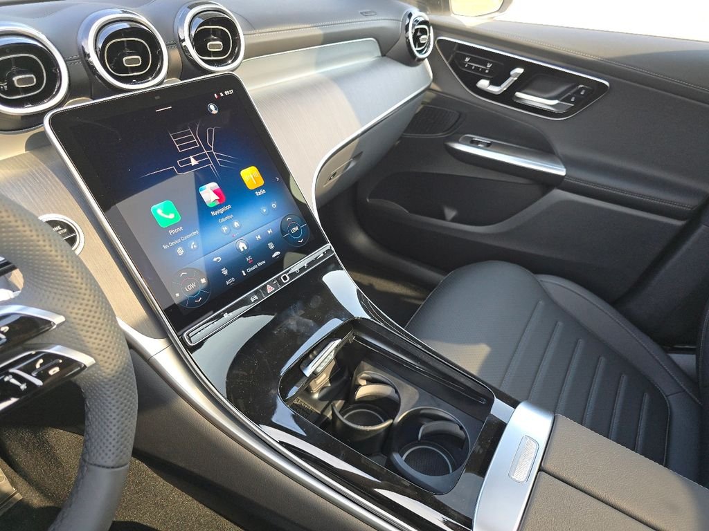 New 2026 Polar White Mercedes-Benz GLC 300 image 30