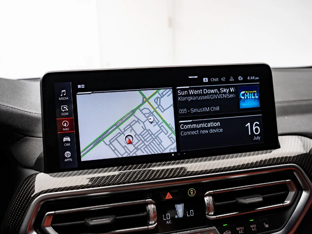 Used 2024 Alpine White BMW  image 33