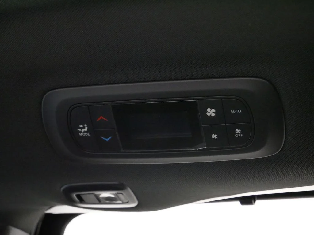 2026 Chrysler Pacifica Select - Photo 19