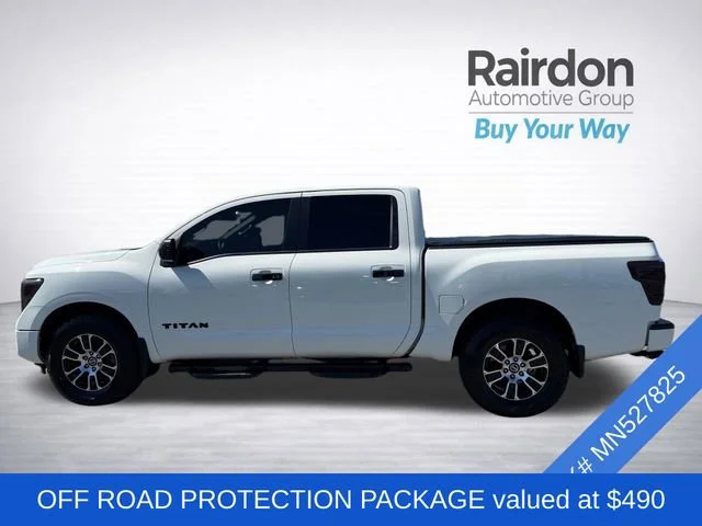 Used 2021 Glacier White Nissan SV image 4