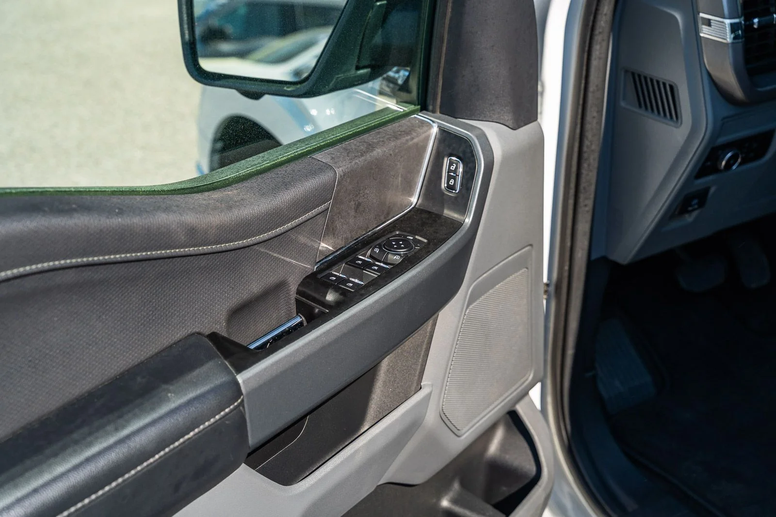 Used 2024  Ford XLT image 22