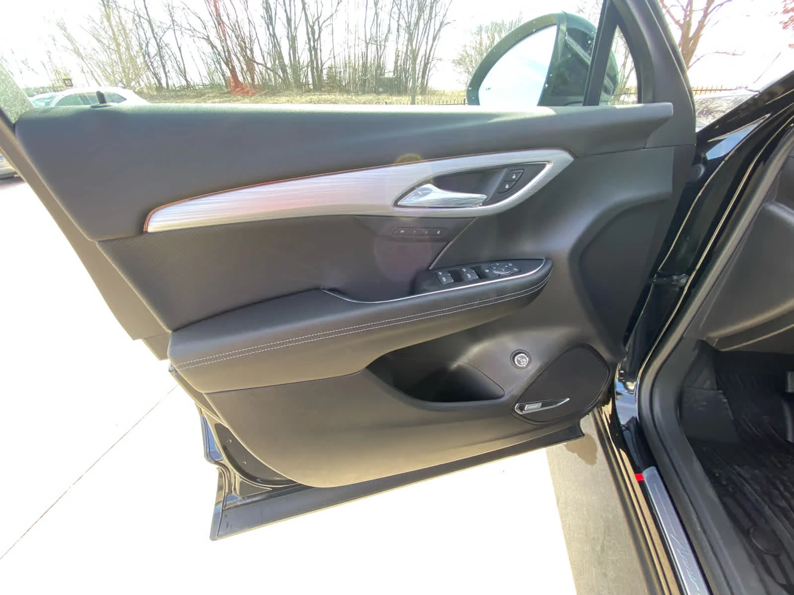 New 2026 Ebony Twilight Metallic Buick Avenir image 10