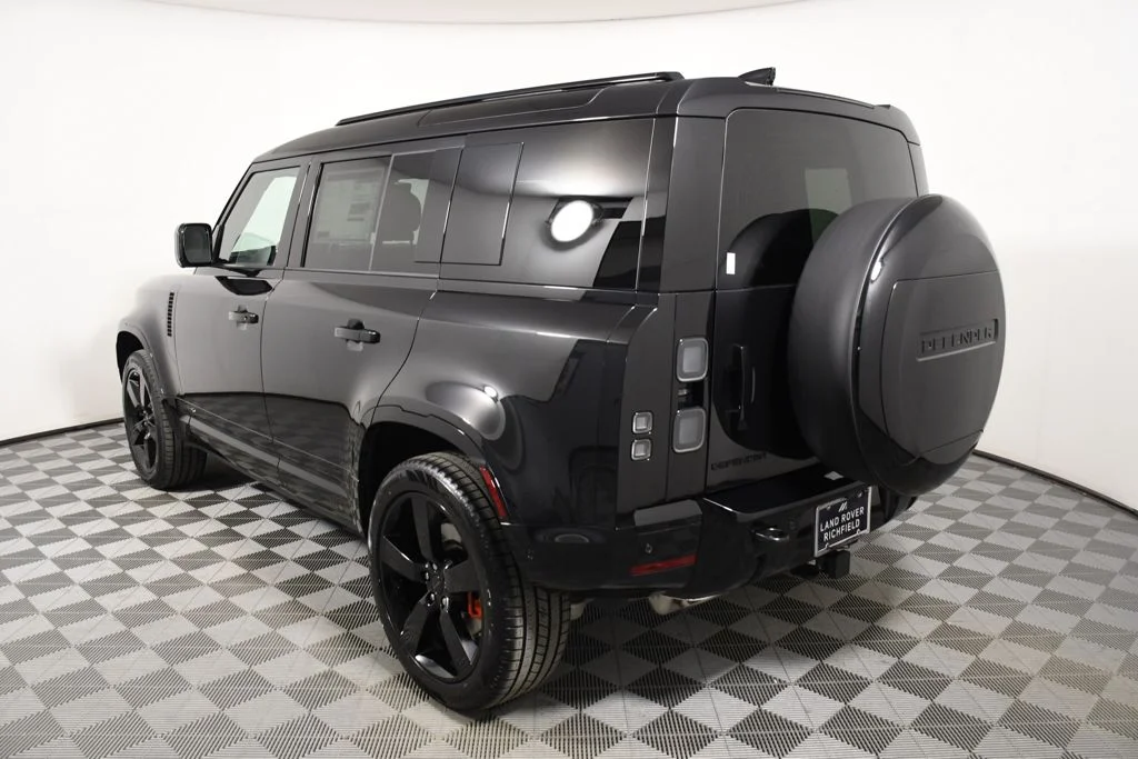 New 2026 Santorini Blk Land Rover X image 4