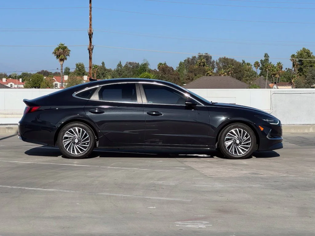 Used 2023 Blue Hyundai SEL image 30