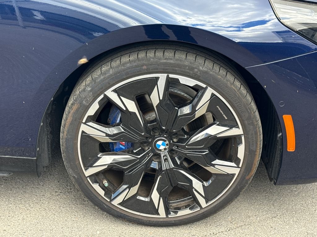 2026 BMW 5 Series 530i - Photo 7